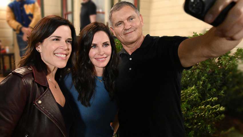 Scream 5 set Neve Campbell Courtney Cox Kevin Williamson
