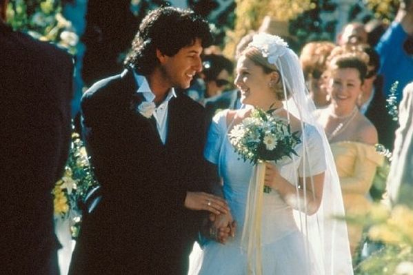 THE WEDDING SINGER Adam Sandler and Drew Barrymore