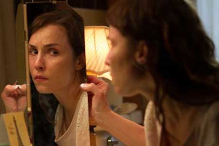 New Noomi Rapace Interview: 'People are So Judgmental'