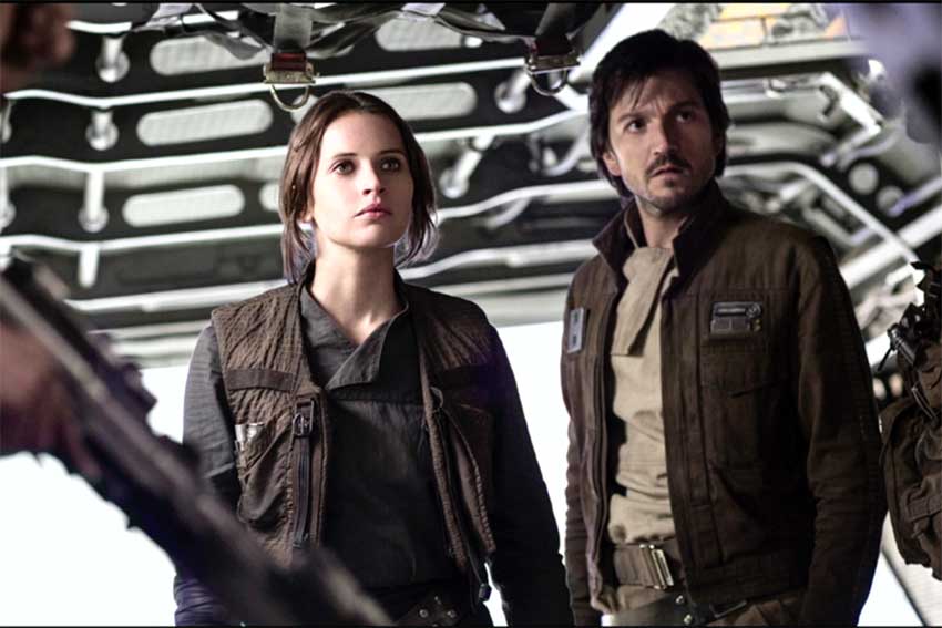 'Rogue One' Extended TV Spot: Felicity Jones and Diego Luna Star Wars Romance