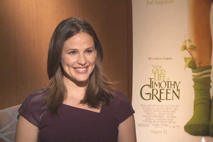 VIDEO: Jennifer Garner Interview On Her Return to Action Films & Don't Call Her Screen Mom