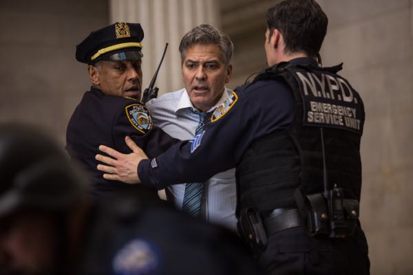 New Images and Trailer: Jodie Foster Directs George Clooney and Julia Roberts in 'Money Monster'