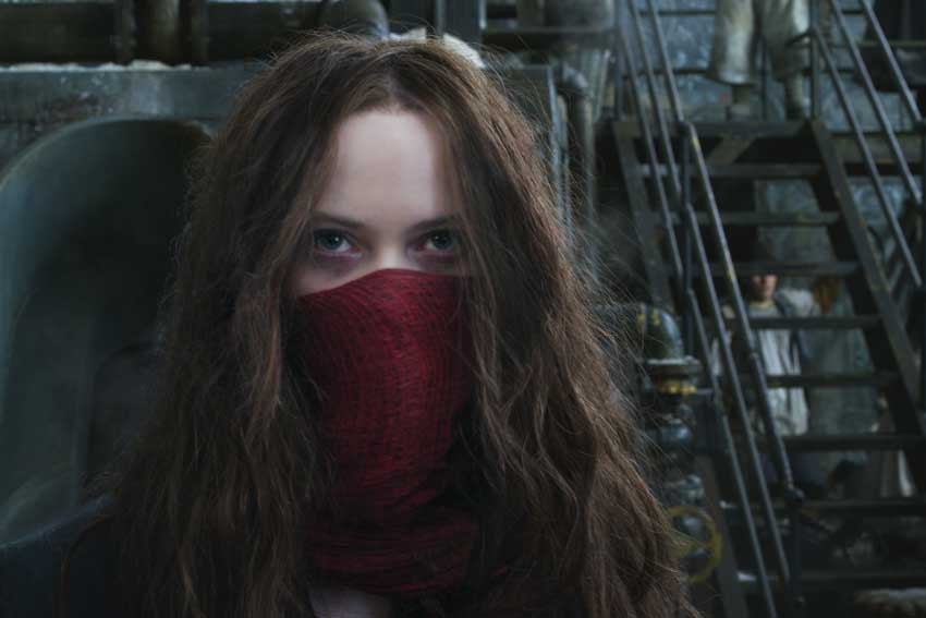 Peter Jackson's New 'Mortal Engines' Trailer Is Epic-Looking
