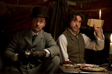 Robert_Downey_Jr_Jude_Law_Sherlock_Holmes_2