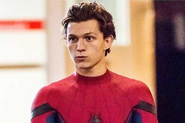 Tom Holland Wraps Spider-Man Homecoming 