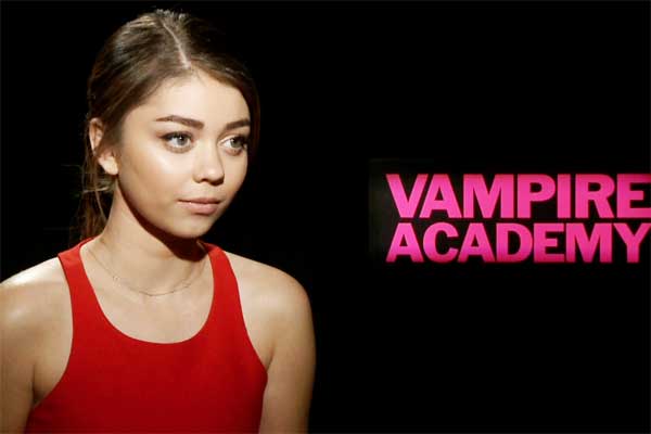 'Modern Family's' Sarah Hyland Wants To Play Crazy Person (Interview)