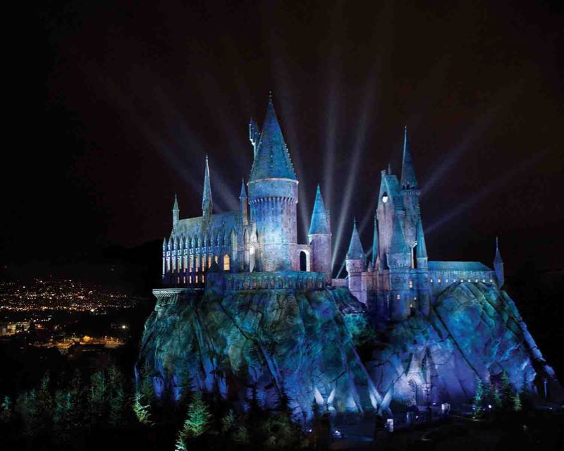Wizarding World of Harry Potter Hogwarts Castle