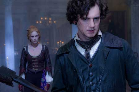 Abraham Lincoln Axes A Couple Of Vampires In Movie Clip