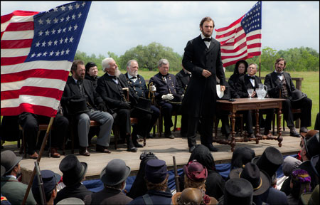 ABRAHAM LINCOLN VAMPIRE HUNTER Review: It's Ridiculous Fun!