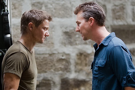 Fan Video Reviews of THE BOURNE LEGACY
