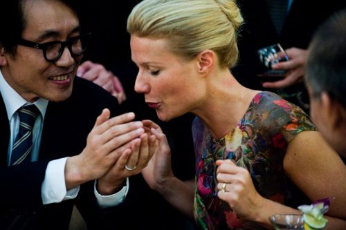 Movie Clip: Gwyneth Paltrow &amp; Matt Damon in CONTAGION