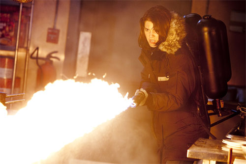 Mary Elizabeth Winstead in THE THING