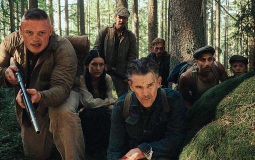 ‘The Weight’ Review: Ethan Hawke Carries a High-Stakes Heist Thriller