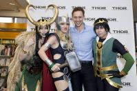 Thor-2-Tom-Hiddleston-tour10