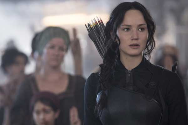 Jennifer-Lawrence-Katniss-Hunger-Games-MockingjayPart1
