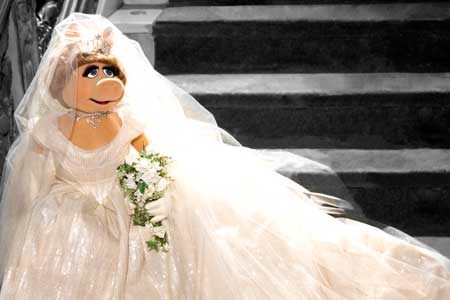 MSPIGGY-VIVIENNE-WESTWOOD-MUPPETS-MOST-WANTED