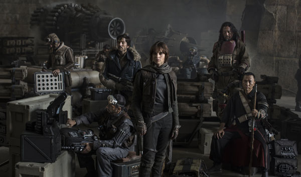 Diego Luna, Felicity Jones in Star Wars Rogue One