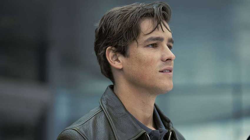 Brenton Thwaites Interview on past jobs