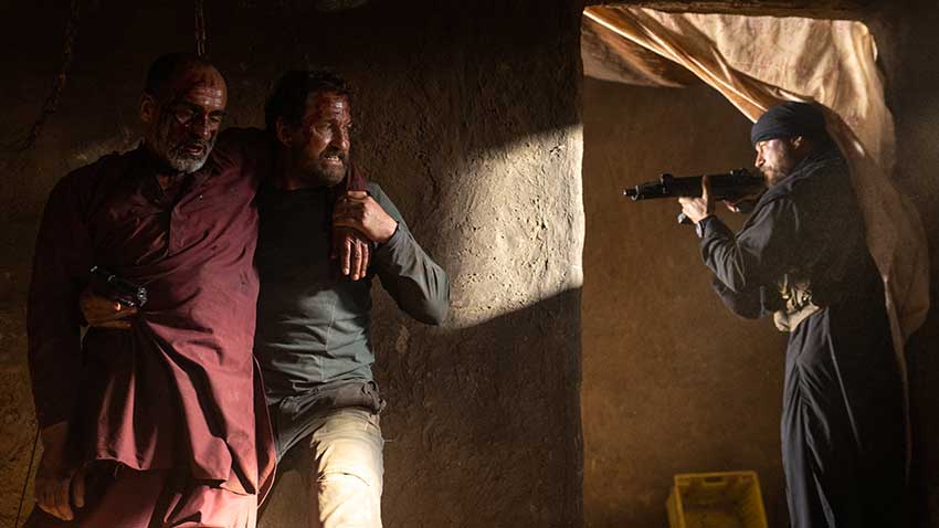 Gerard Butler nand Navid Negahban in Kandahar movie
