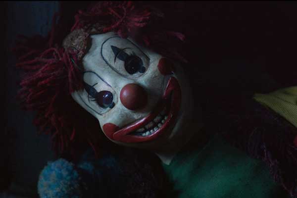 POLTERGEIST New Movie Poster and Trailer 2: Beware of Clowns