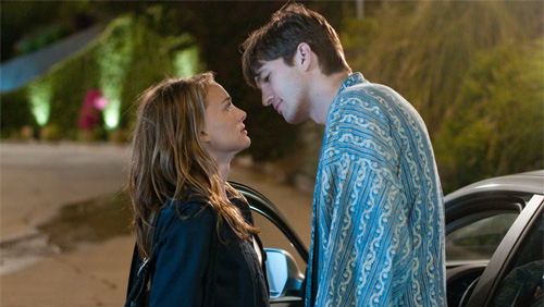 VIDEO: Natalie Portman &amp; Ashton Kutcher Are Friends With Benefits