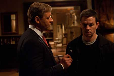 Russell Crowe Owns Mark Wahlberg in BROKEN CITY Movie Clip
