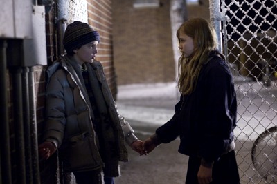 VIDEO: Vampire Tween Gets Her Man