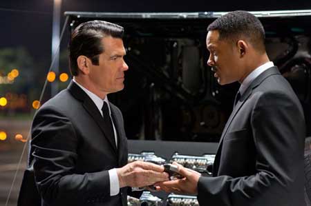 TRAILER:  Josh Brolin Steals Show in MEN IN BLACK III