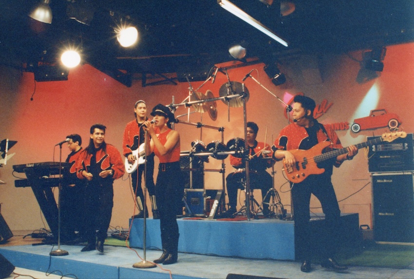 Selena y Los Dinos